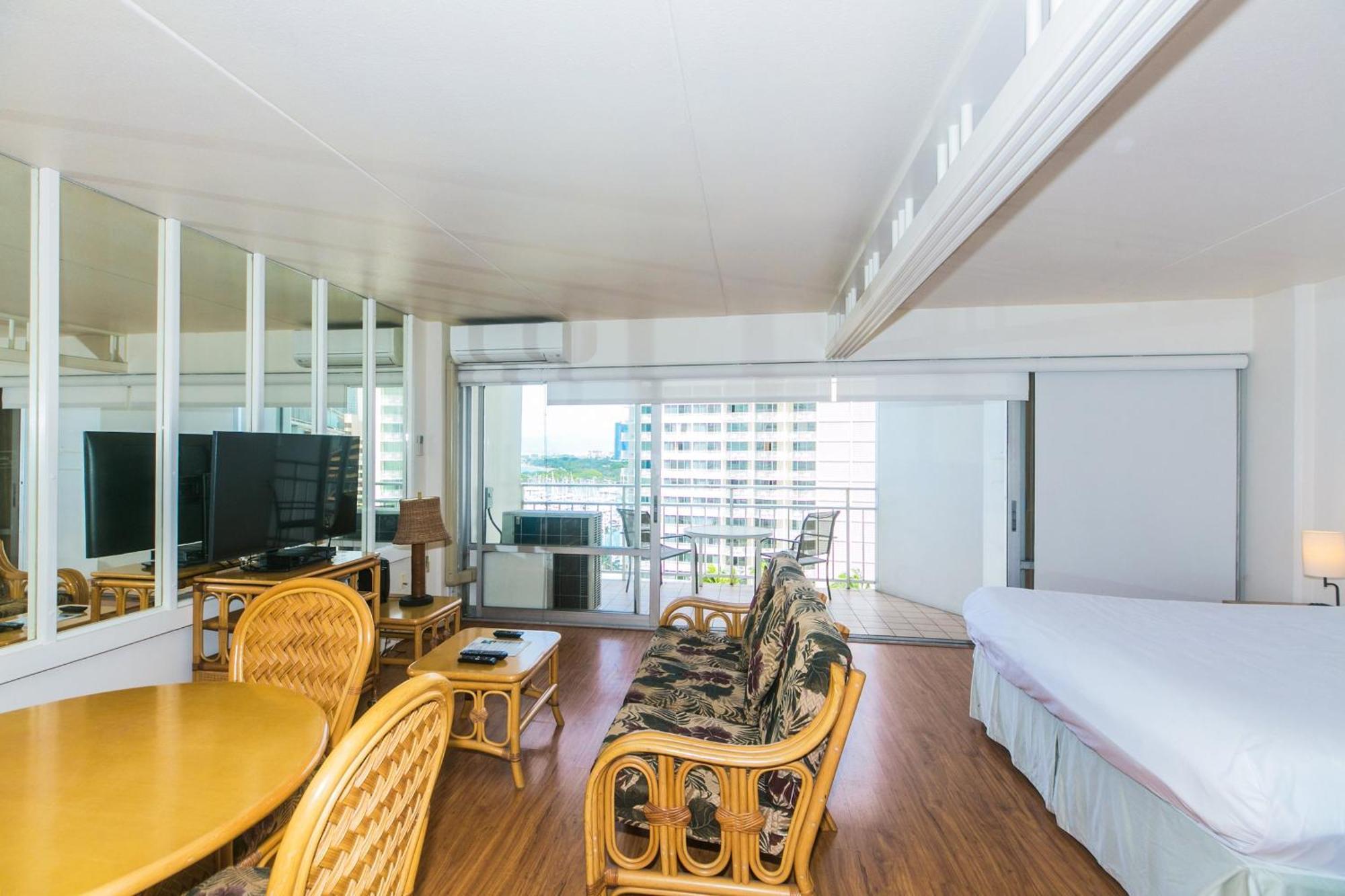 Appartamento Ilikai Tower 1127 Yacht Harbor View 1Br Honolulu Esterno foto